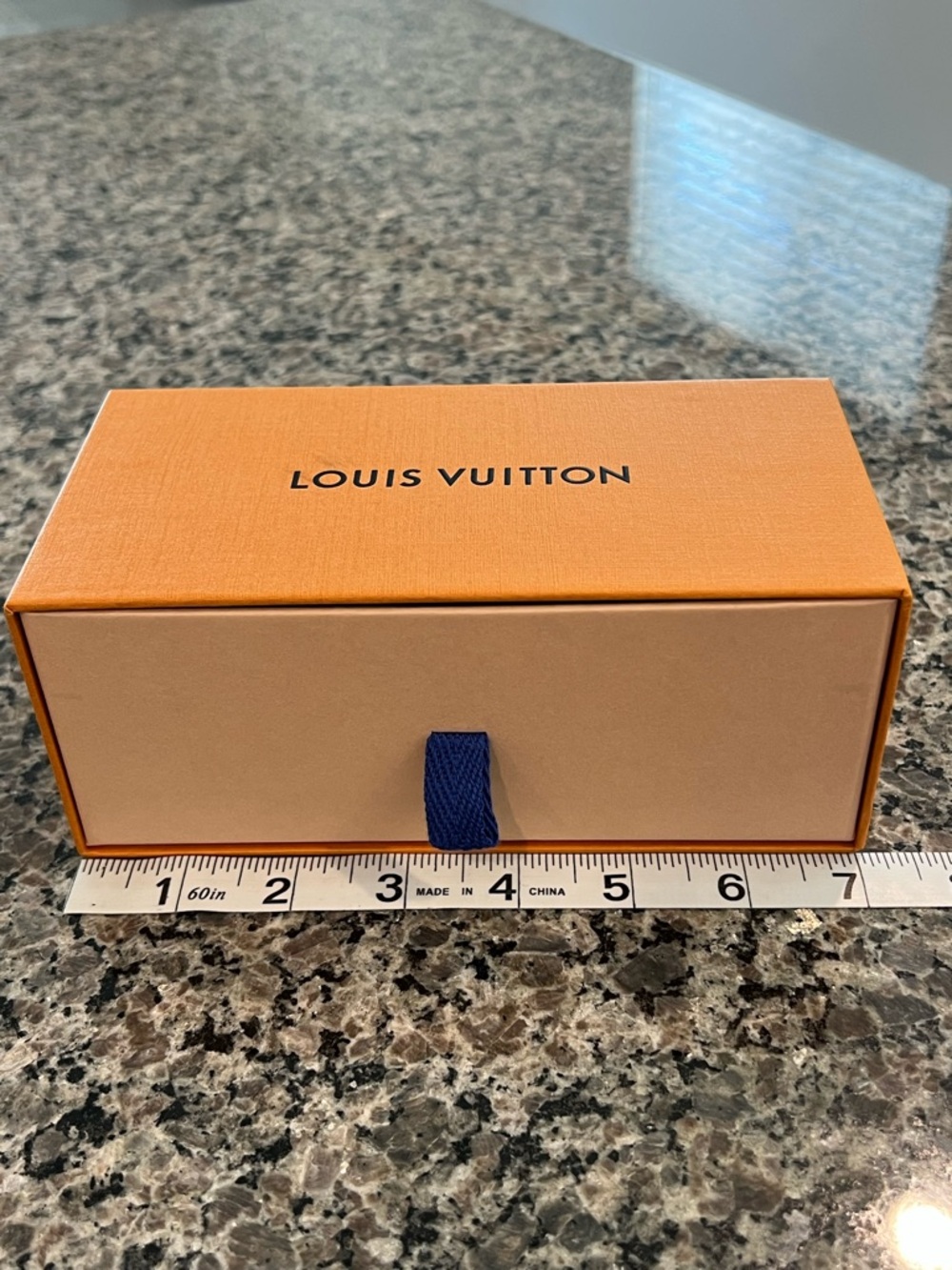 Lot of Louis Vuitton Paper Gift Bags, Boxes and Cards - Picture 5 of 16